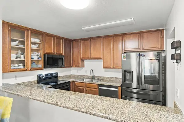 3030 Suncrest DR #106, San Diego, CA 92116