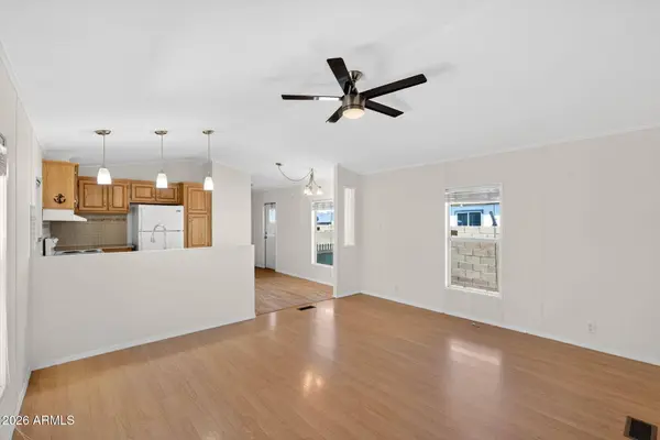 110 S ELLSWORTH Road, Mesa, AZ 85208