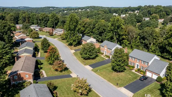 feature image of Best Real Estate Agent for Estate Sales in Ellicott City, MD: Jim Bim