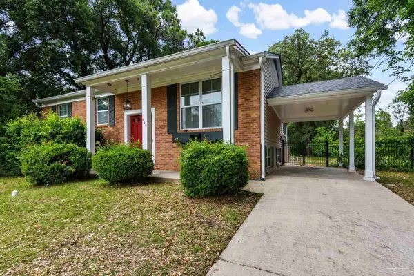 848 Ash Dr, Pensacola, FL 32503