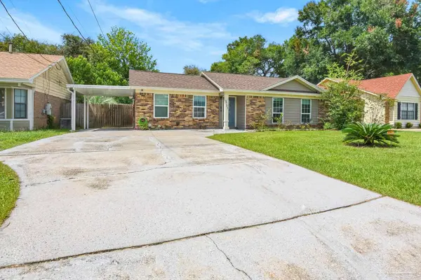 5791 Graymont Ln, Pensacola, FL 32526