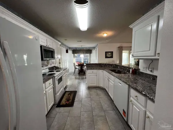 1659 Condor Dr, Cantonment, FL 32533