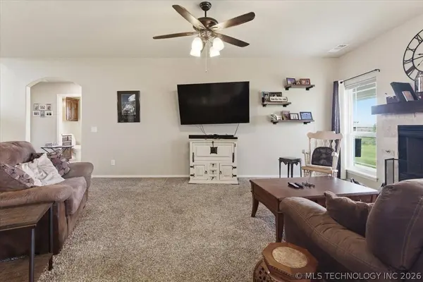 30104 Gale AVE, Inola, OK 74036