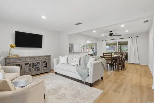 10635 JANET LEE DR, San Antonio, TX 78230