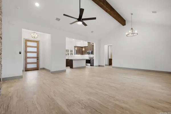 1316 Spruce Ln, Fischer, TX 78623