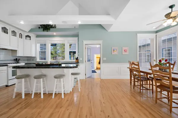 25929 E Idaho Pines Ln, Newman Lake, WA 99025