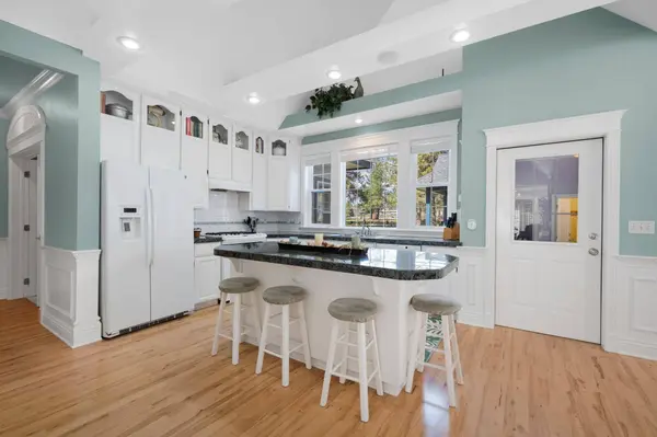 25929 E Idaho Pines Ln, Newman Lake, WA 99025