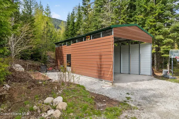 2636 Barnhardt Rd, Careywood, ID 83809
