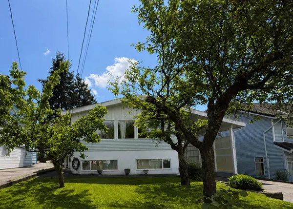 5006 Fulwell ST, Burnaby, BC V5G 1P2