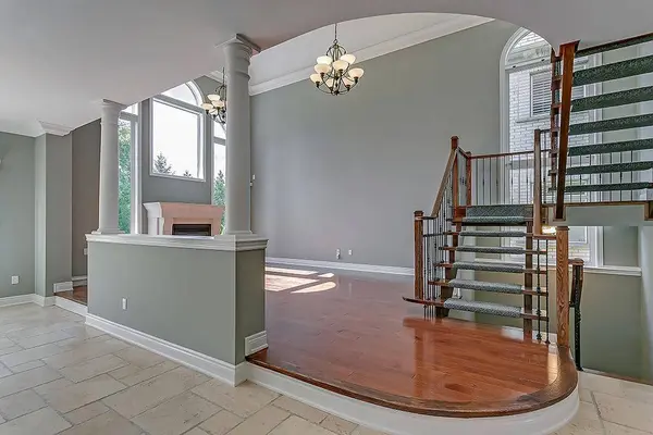 1510 Arrowhead RD, Oakville, ON L6H 7V6
