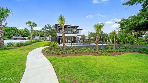 401 Massalina DR, Panama City, FL 32401
