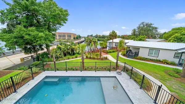 401 Massalina DR, Panama City, FL 32401