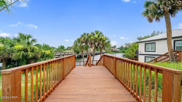 401 Massalina DR, Panama City, FL 32401