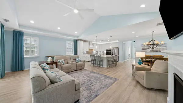 9314 Paradise DR, Panama City Beach, FL 32413