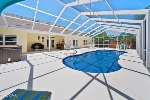 102 Sunset CIR, Panama City Beach, FL 32407