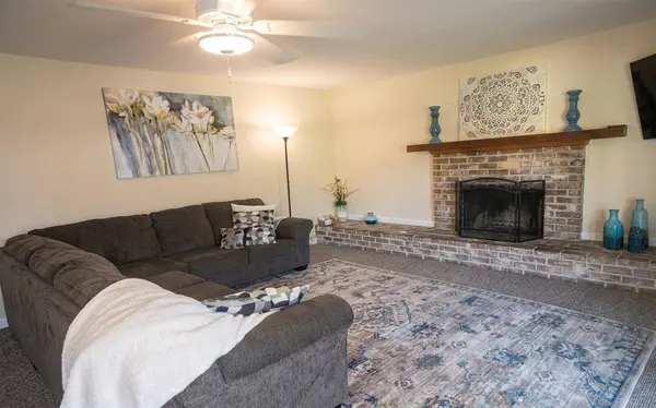 6117 Rutland DR, Carmichael, CA 95608