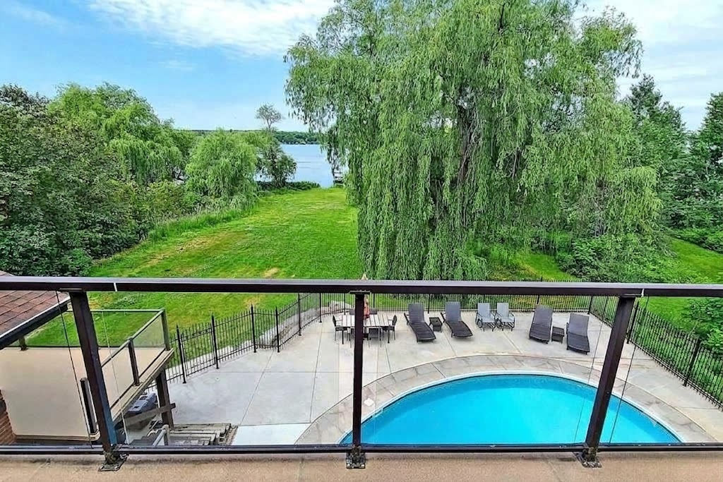 236 Summit, Scugog