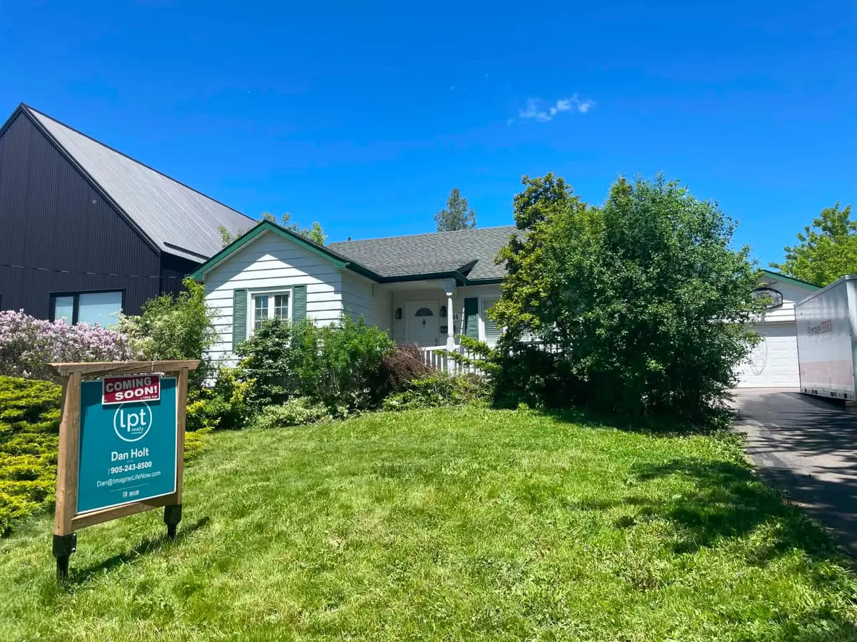 64 Marlatts Rd, Thorold, ON L2V 1N4