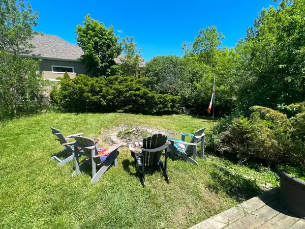 64 Marlatts Rd, Thorold, ON L2V 1N4