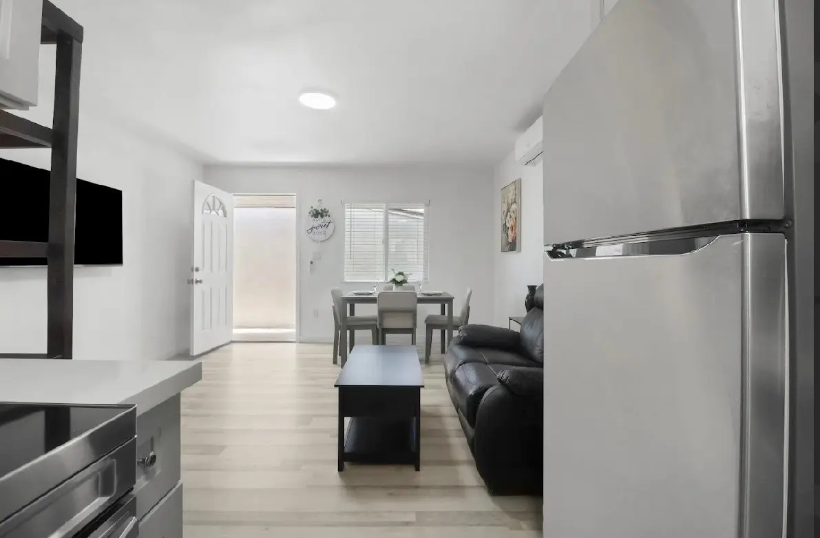 12024 208th St #1, Lakewood, CA 90715-1508