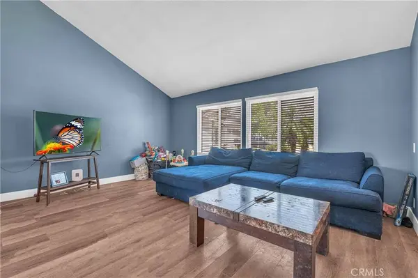 1716 Greenview AVE, Corona, CA 92878