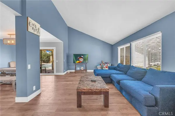 1716 Greenview AVE, Corona, CA 92878