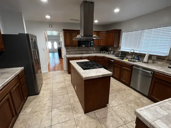 5871 Fullerton Ave, Buena Park, CA 90621-2027