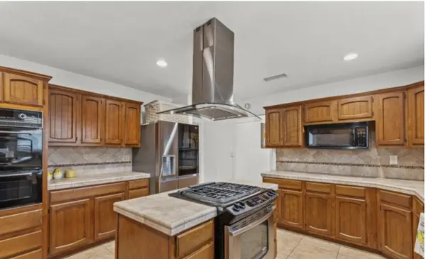 5871 Fullerton Ave, Buena Park, CA 90621-2027