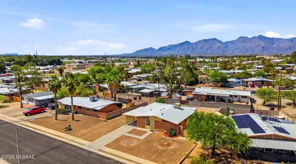8041 E Julia St, Tucson, AZ 85710