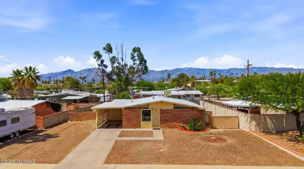 8041 E Julia St, Tucson, AZ 85710