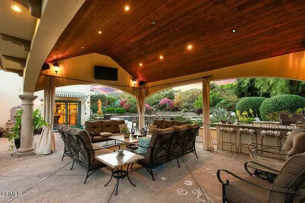 10799 E Las Posas Road, Santa Rosa, CA 93012