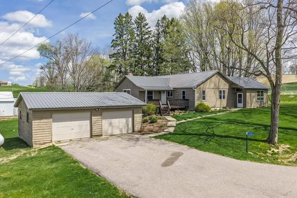 E5386 County Rd. V, Reedsburg, WI 53959