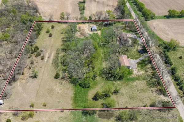 E9010A South Avenue, Reedsburg, WI 53959