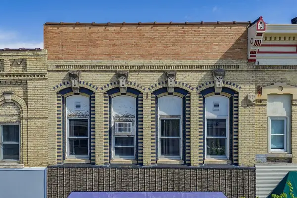 233 E Main Street, Reedsburg, WI 53959