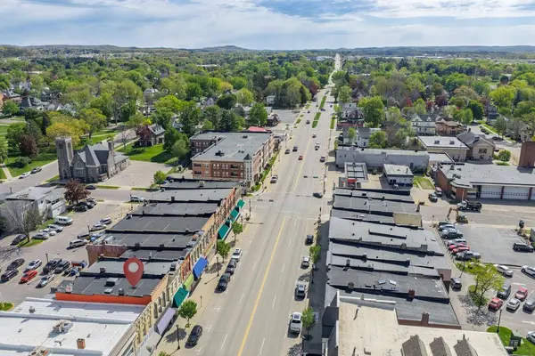 233 E Main Street, Reedsburg, WI 53959