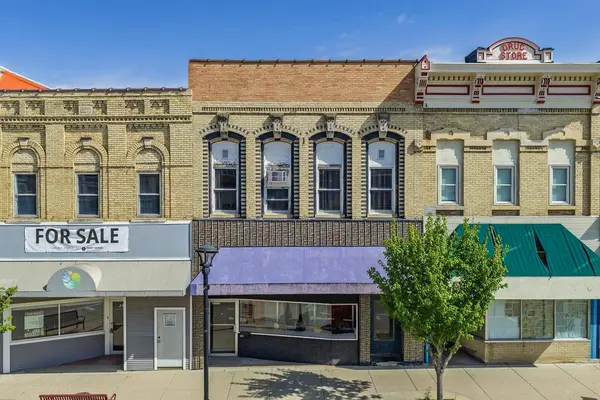 233 E Main Street, Reedsburg, WI 53959