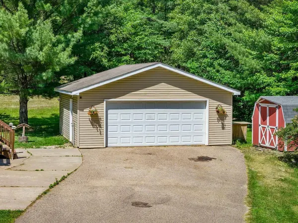 1366 Fur Drive, Wisconsin Dells, WI 53965