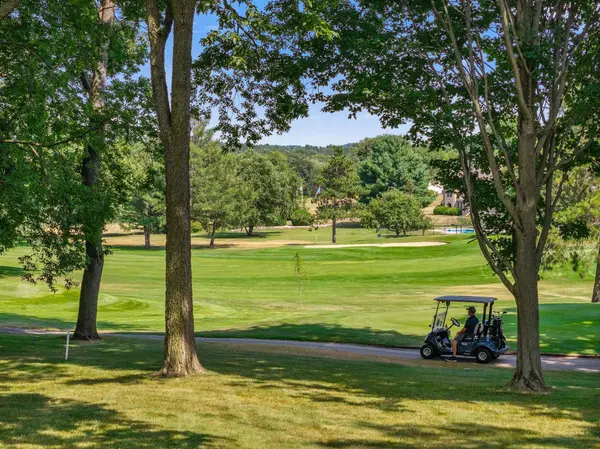 S2970 Golf Course Road, Reedsburg, WI 53959
