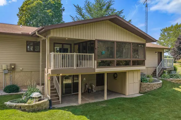 S2970 Golf Course Road, Reedsburg, WI 53959