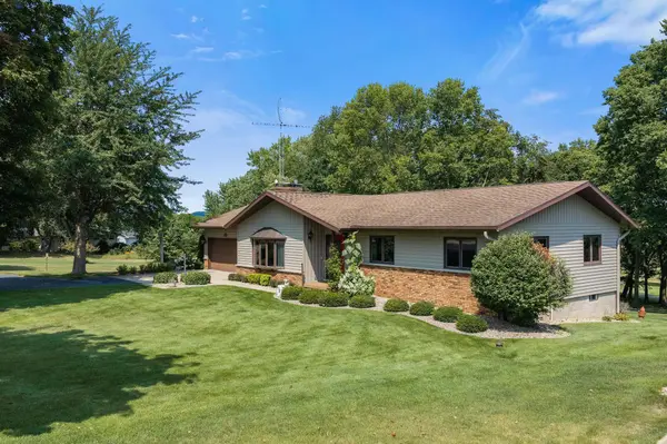 S2970 Golf Course Road, Reedsburg, WI 53959