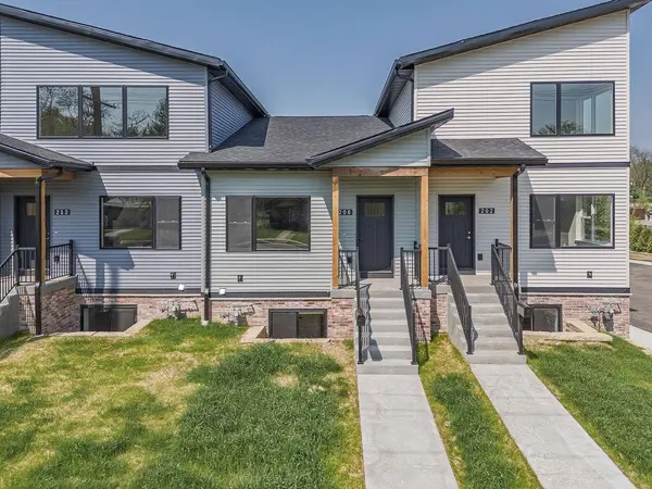 206 S Dewey Avenue