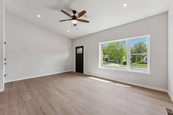 206 S Dewey Avenue, Reedsburg, WI 53959