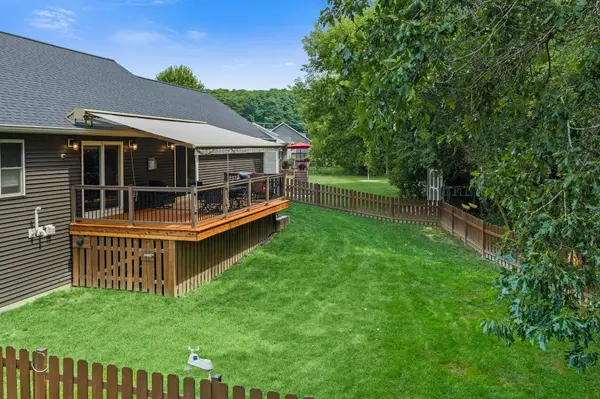 1002 Hay Creek Trail, Reedsburg, WI 53959