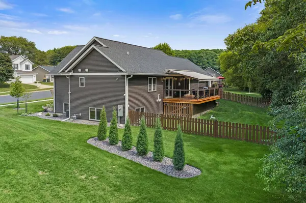 1002 Hay Creek Trail, Reedsburg, WI 53959