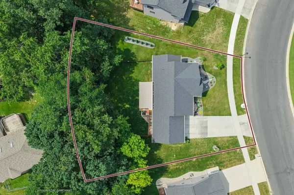 1002 Hay Creek Trail, Reedsburg, WI 53959