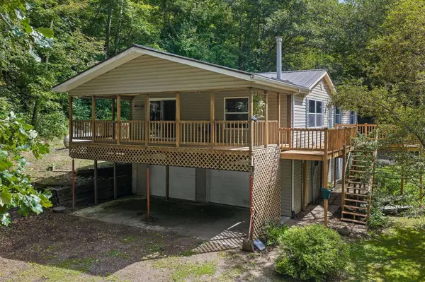 12969 Bunker Hill Drive, Cazenovia, WI 53924