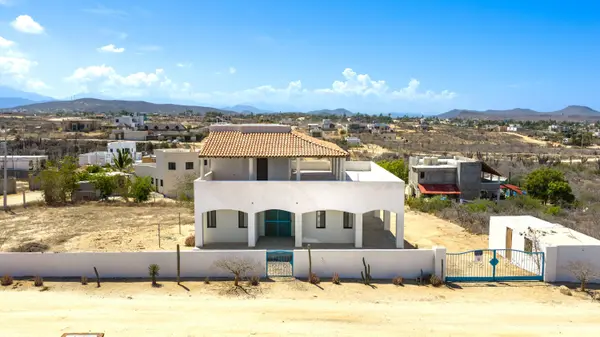 Maquina Azul Casa Diamond in the Rough, Pacific, BCS