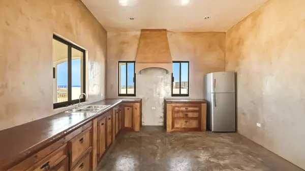 Maquina Azul Casa Diamond in the Rough, Pacific, BCS