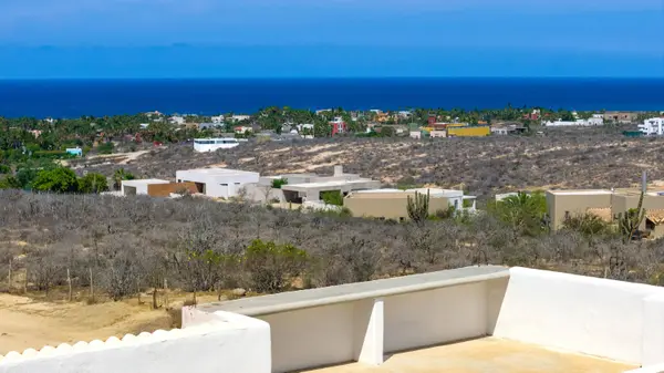 Maquina Azul Casa Diamond in the Rough, Pacific, BCS