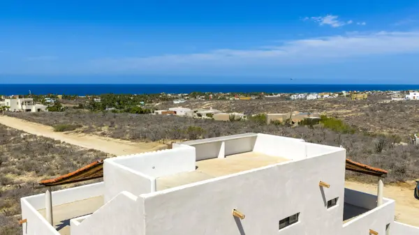 Maquina Azul Casa Diamond in the Rough, Pacific, BCS